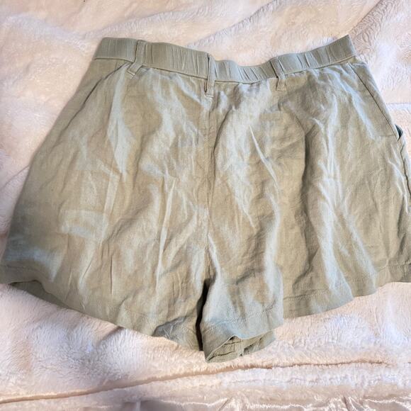 Hollister Sage Green/Tan Cargo Shorts Relaxed Fit Lightweight Ultra High Rise - Picture 3 of 4